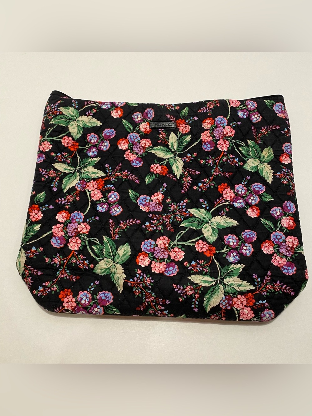 Vera BradleyTote  Winterberry pattern. Snap close NWOT